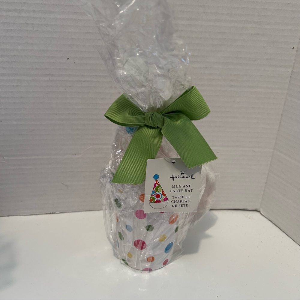 HALLMARK polka dots MUG - Mug & Party Hat